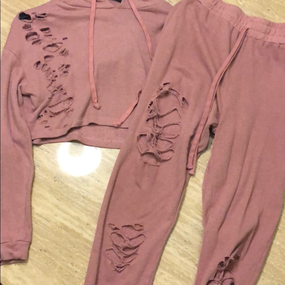Distressed cropped hoodie and sweatpants SET